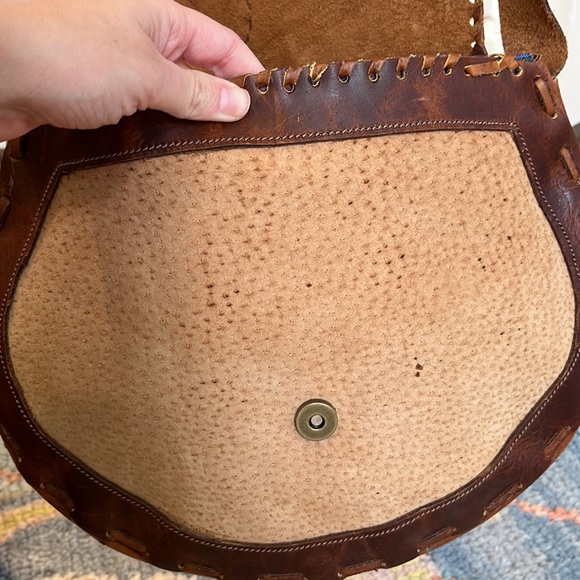 Handmade Guatemalan Leather Bag with Stone - Picture 7 of 7
